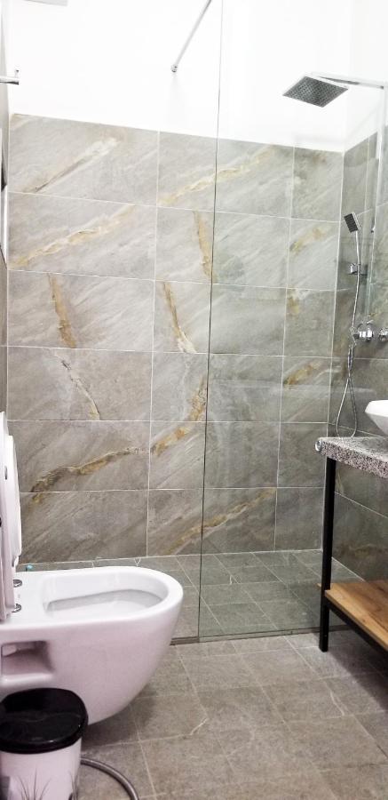 City Center Cute And Comfy Apartment - Ajia Apartments Tirana Exterior foto